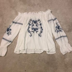 american eagle off the shoulder shirt